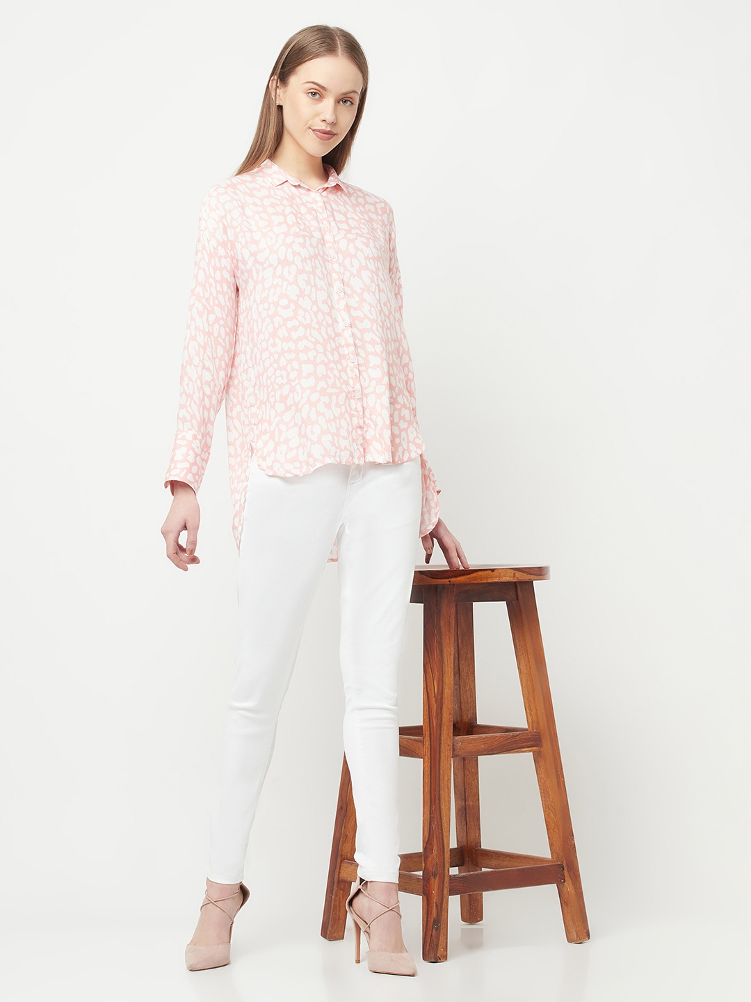 

Crimsoune Club Women Pink Floral Printed High-Low Regular Fit Casual Shirt
