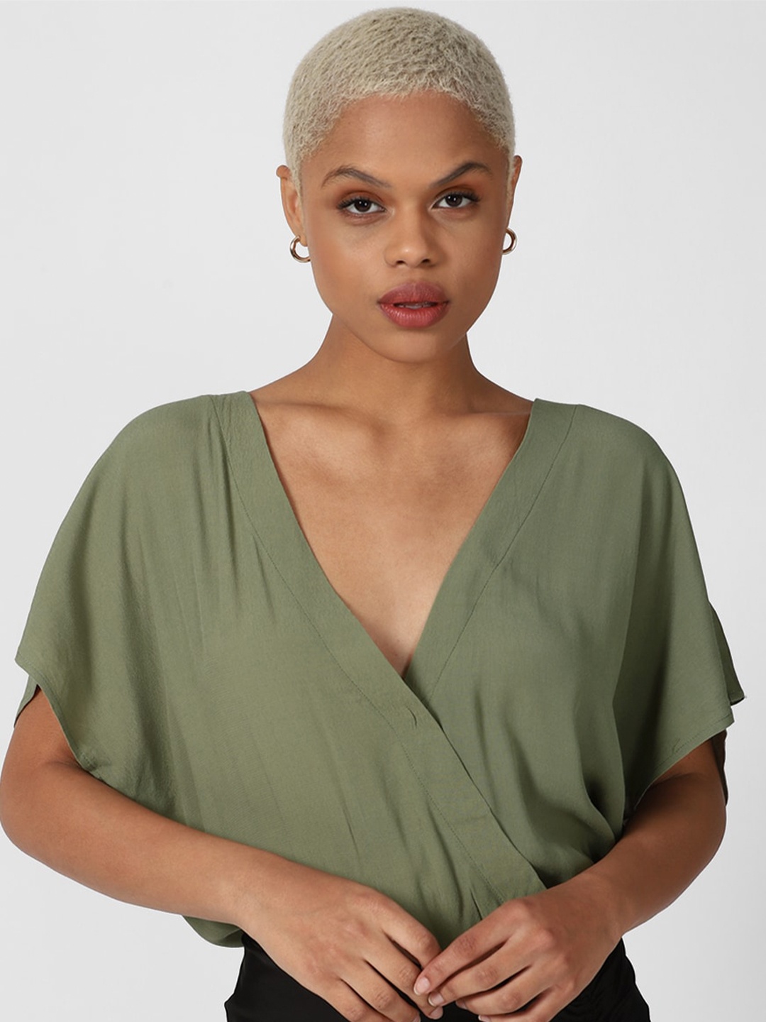 

FOREVER 21 Green Extended Sleeves Wrap Top