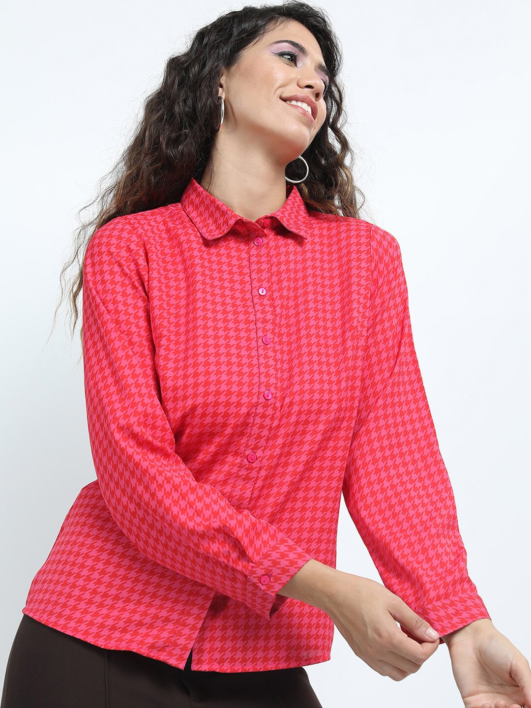 

Tokyo Talkies Women Pink & Red Abstract Printed Casual Shirt