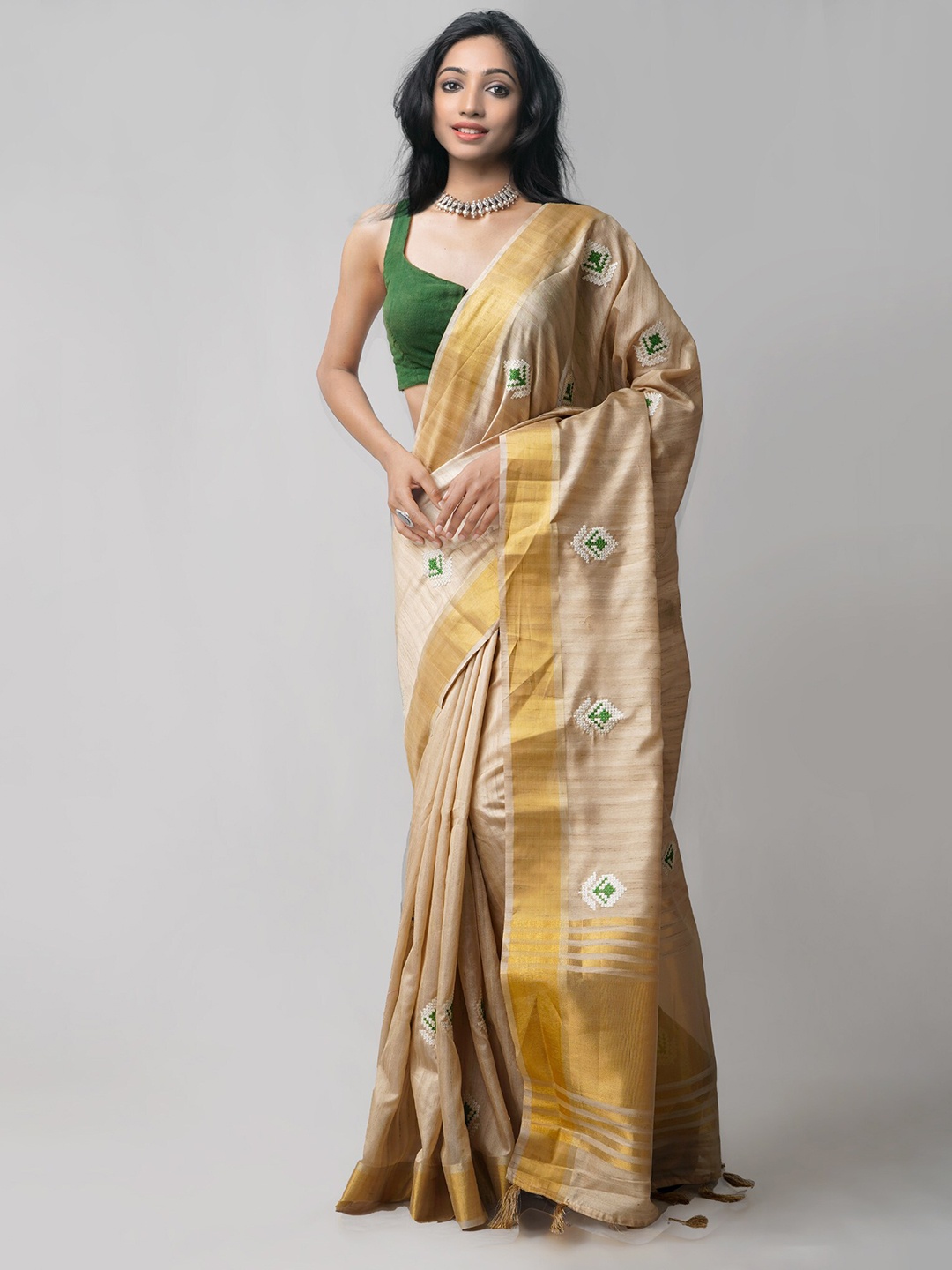 

Unnati Silks Brown & White Ethnic Motifs Silk Blend Tussar Saree