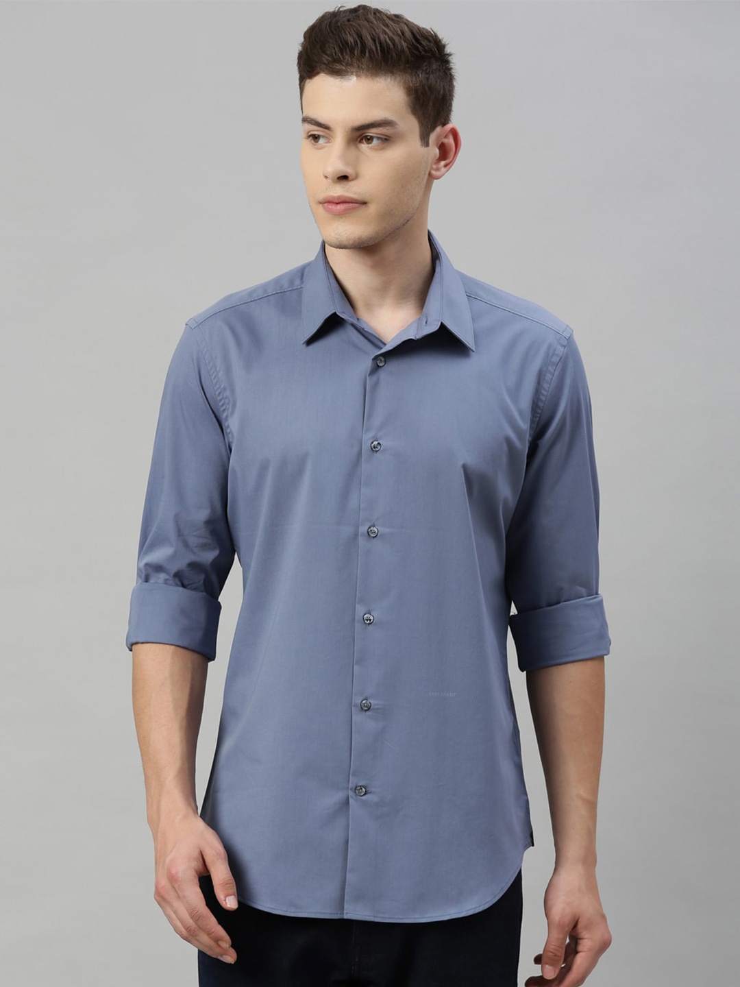 

RARE RABBIT Men Blue Solid Custom Slim Fit Casual Shirt