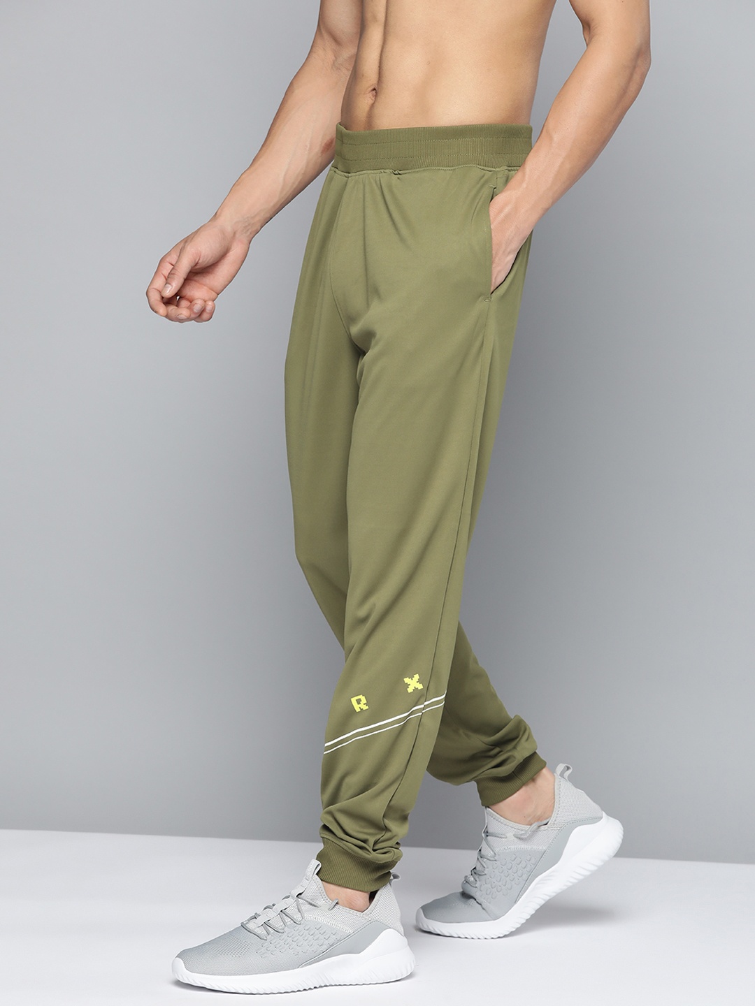 

HRX By Hrithik Roshan Men Burnt Olive Rapid-Dry Brand Carrier Running Track Pants