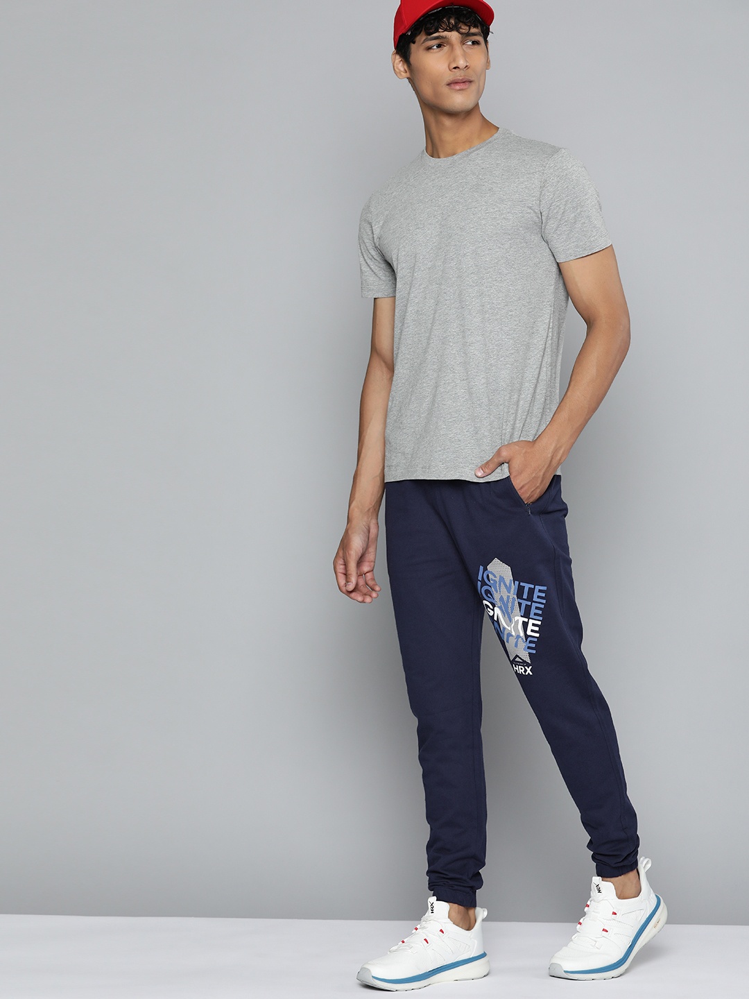 

HRX By Hrithik Roshan Lifestyle Men Medieval Blue Bio-Wash Brand Carrier Track Pants, Navy blue