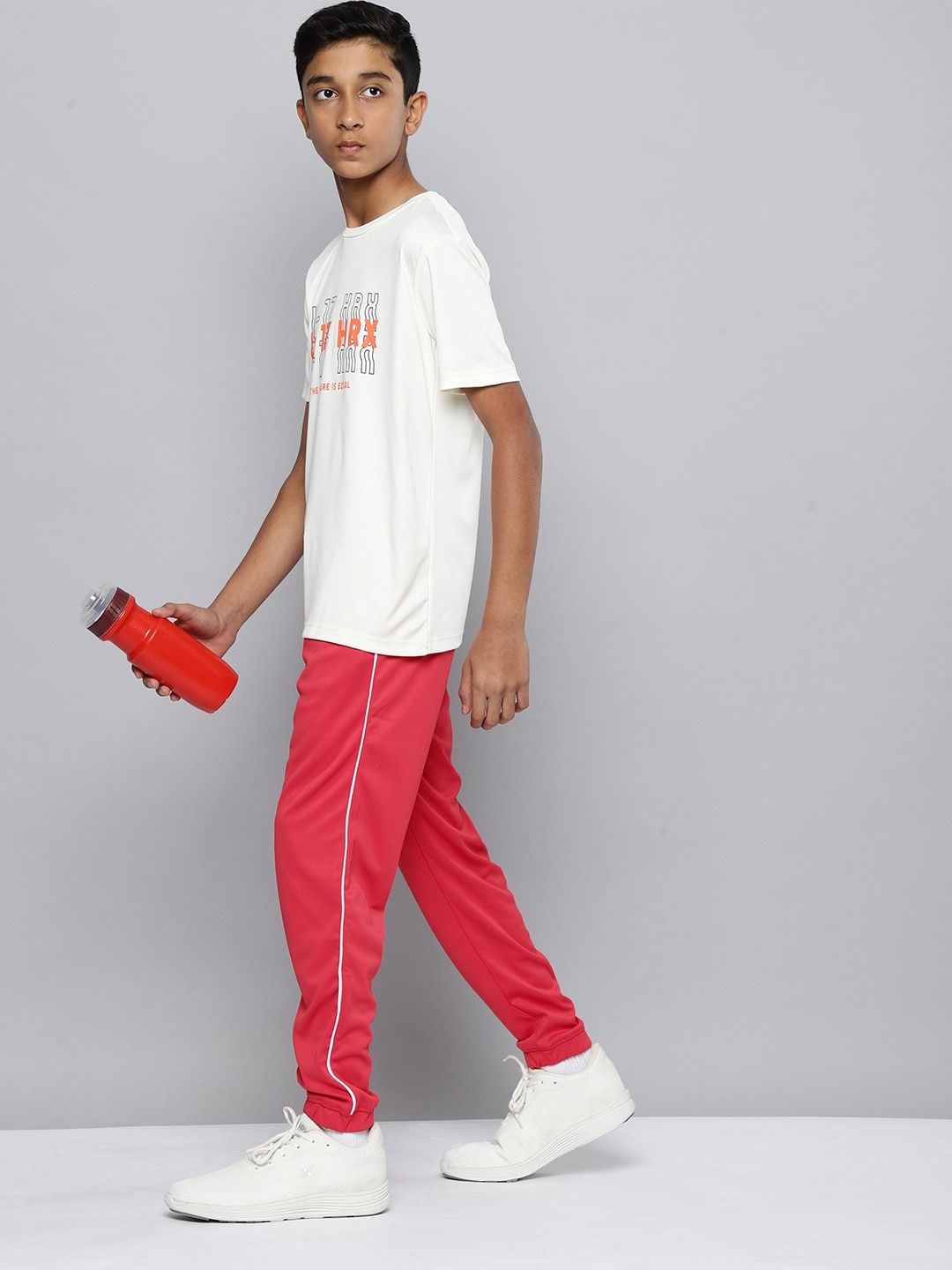 

HRX By Hrithik Roshan Active Boys Formula Red Rapid-Dry Solid Track Pants
