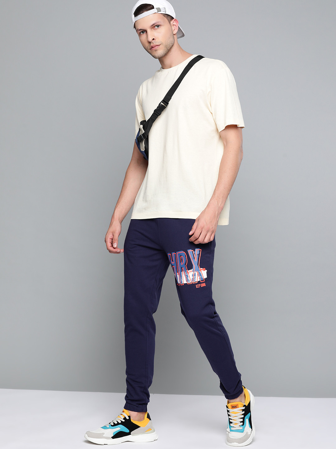 

HRX By Hrithik Roshan Lifestyle Men Medieval Blue Bio-Wash Brand Carrier Track Pants, Navy blue