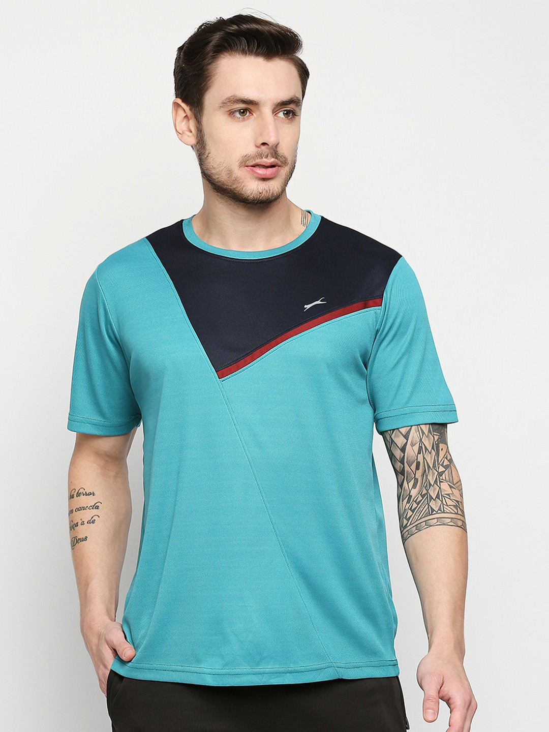 

Black Panther Men Teal & Black Colourblocked Slim Fit Running T-shirt