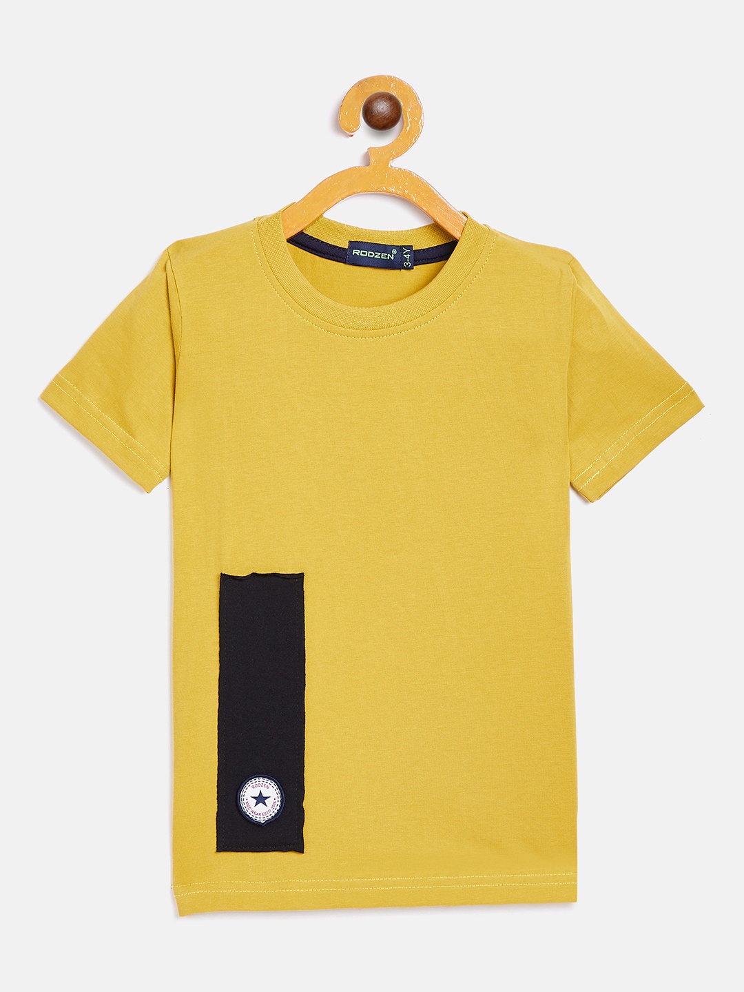 

Rodzen Boys Yellow & Black Colourblocked Pure Cotton T-shirt