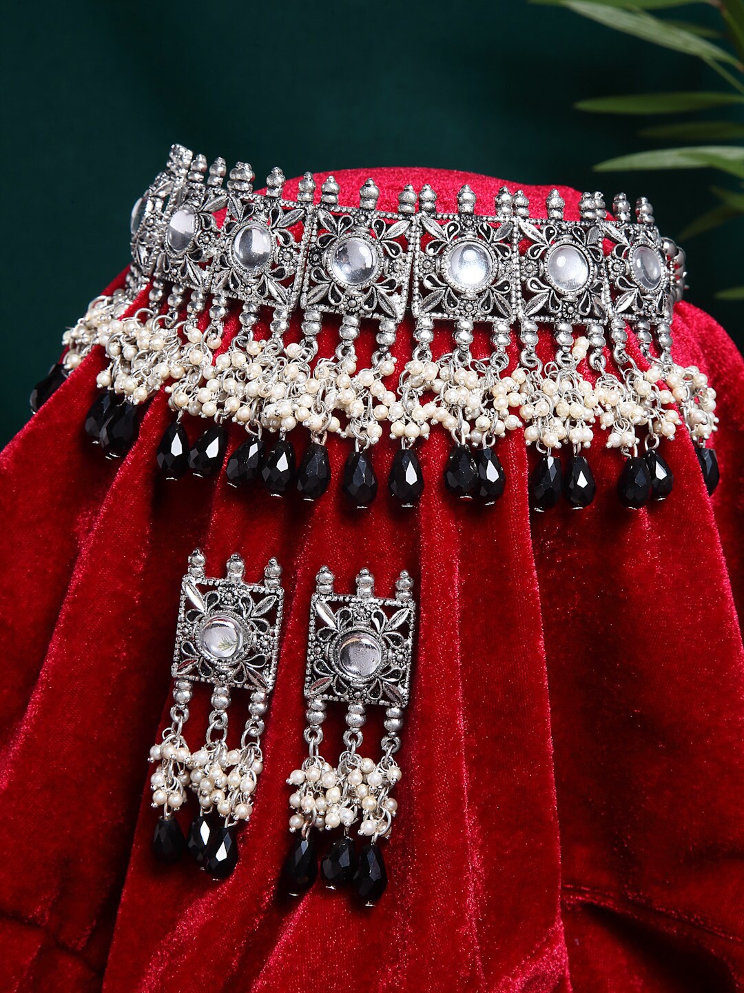 

Moedbuille Oxidised Silver-Plated Black & White Stone-Studded Jewellery Set