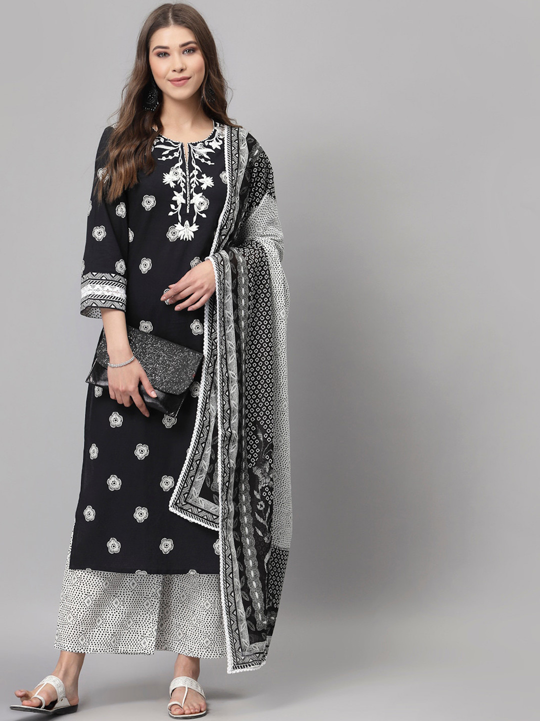

QOMN Women Black Ethnic Motifs Printed Pure Cotton Kurta with Palazzos & With Dupatta