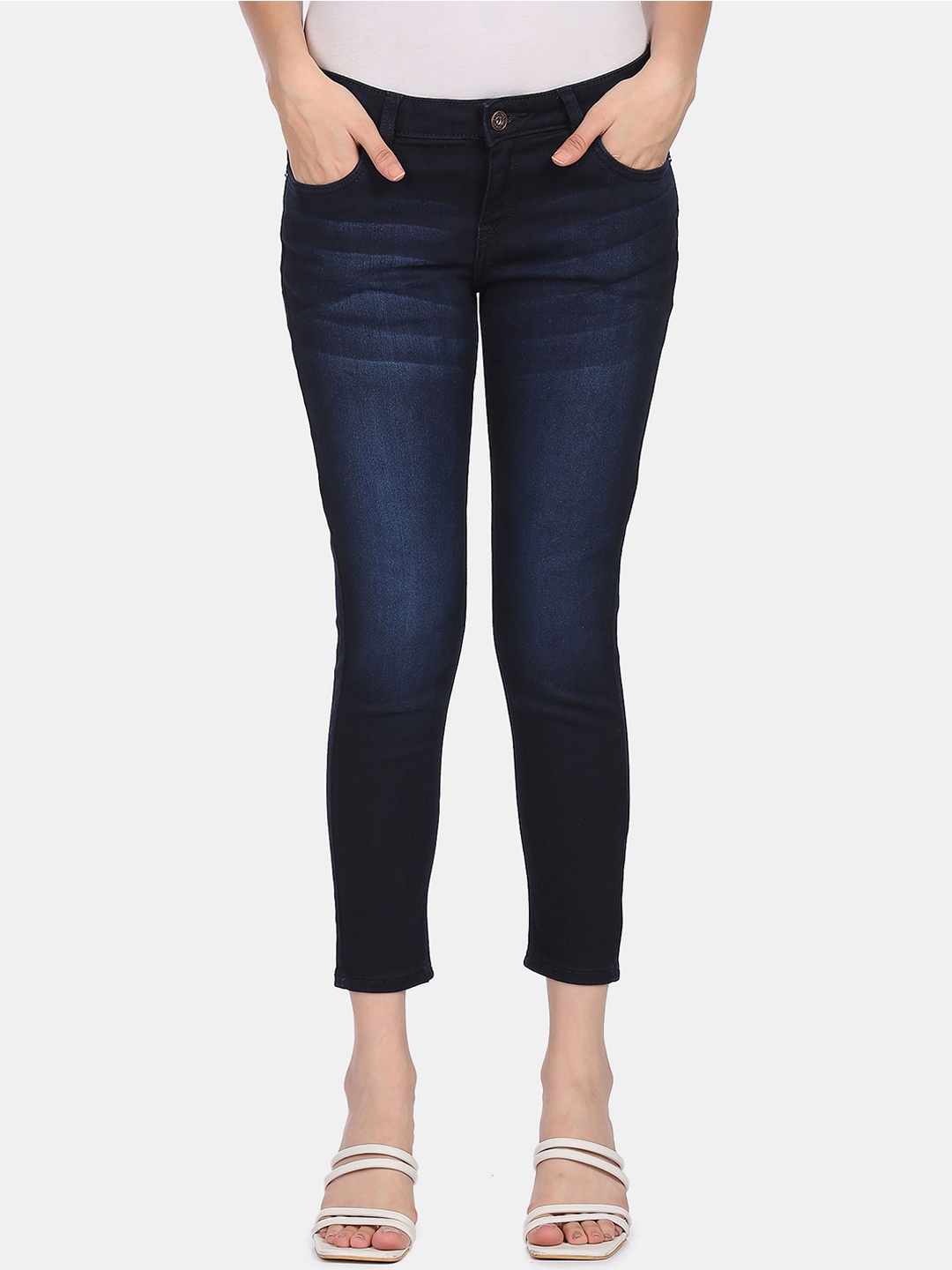 

Sugr Women Blue Low Distress Light Fade Mid-Rise Regular-Fit Jeans