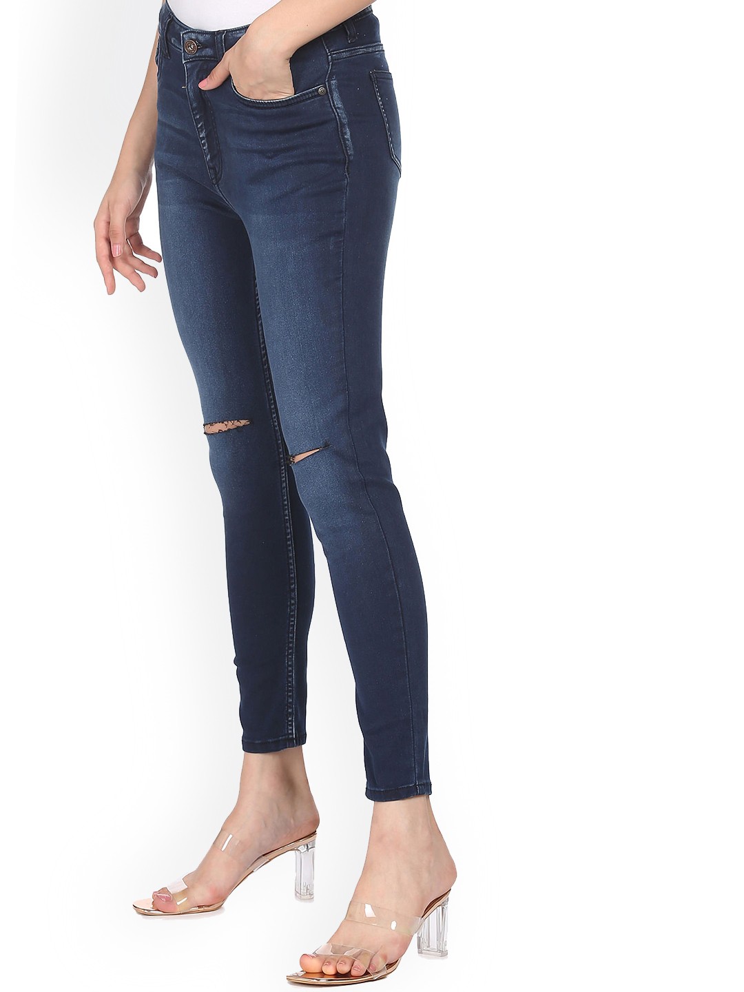 

Sugr Women Navy Blue Mid Rise Stone Wash Jeans