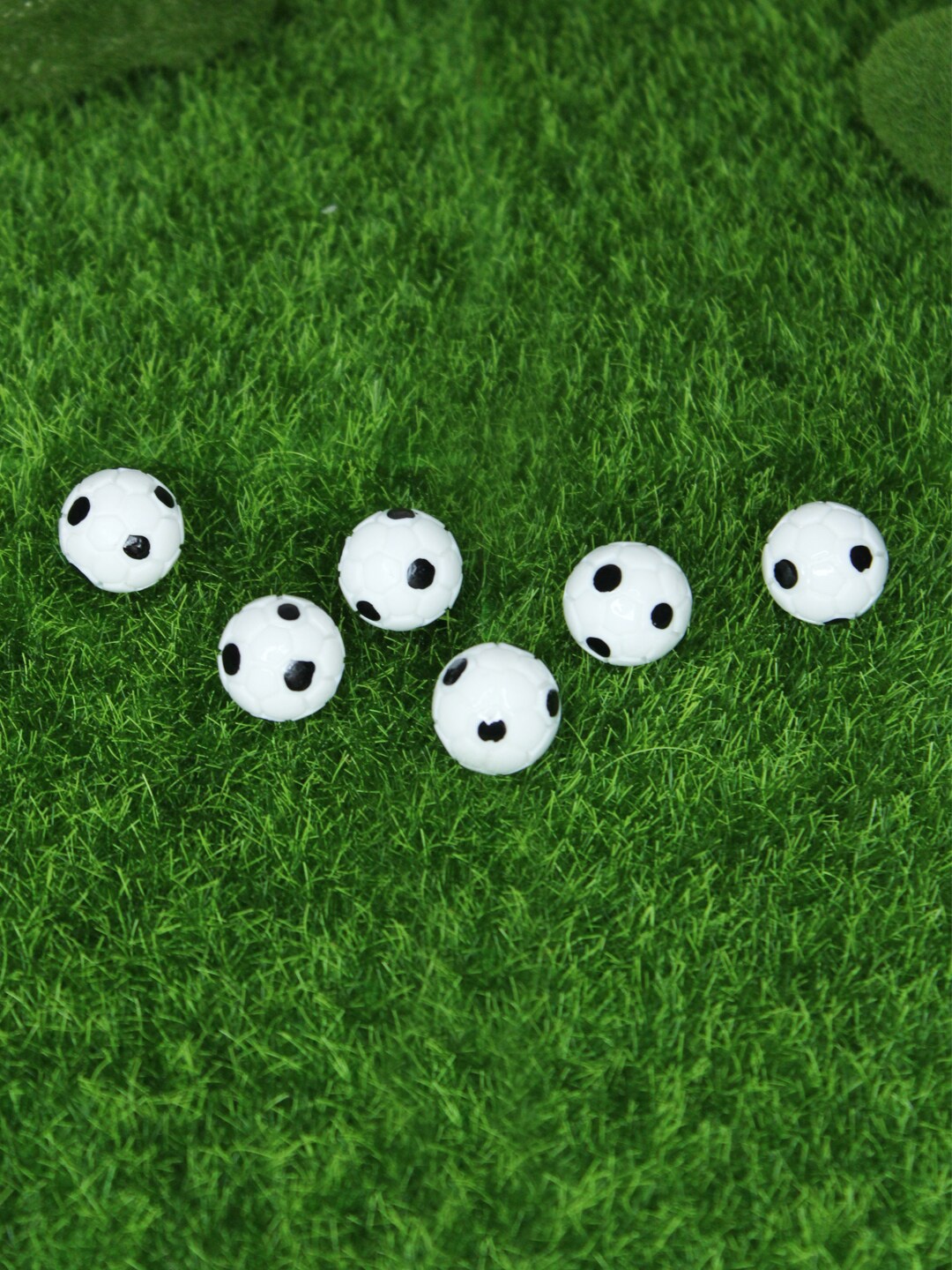

Wonderland Set of 6 White & Black Football Miniature Toy