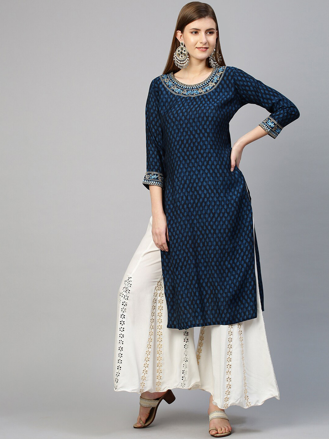 

FASHOR Women Blue & Black Ethnic Motifs Embroidered Thread Work Kurta