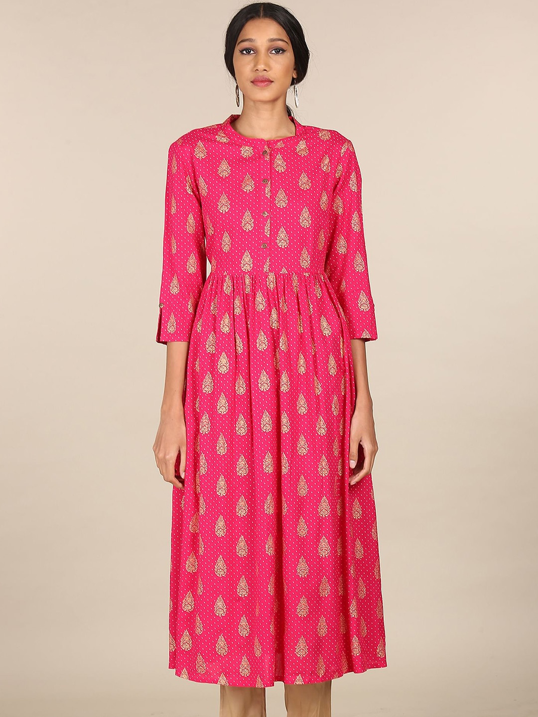

Karigari Women Fuchsia & Gold-Toned Ethnic Motifs Printed Anarkali Kurta