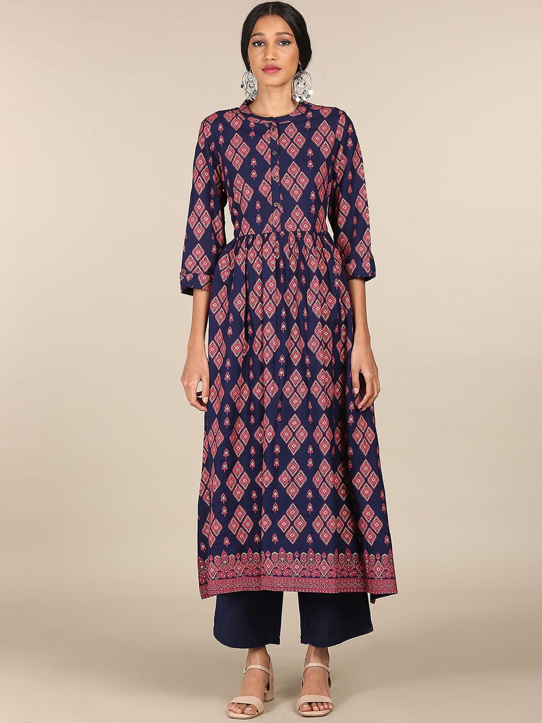 

Karigari Women Blue Ethnic Motifs Printed Roll-Up Kurta
