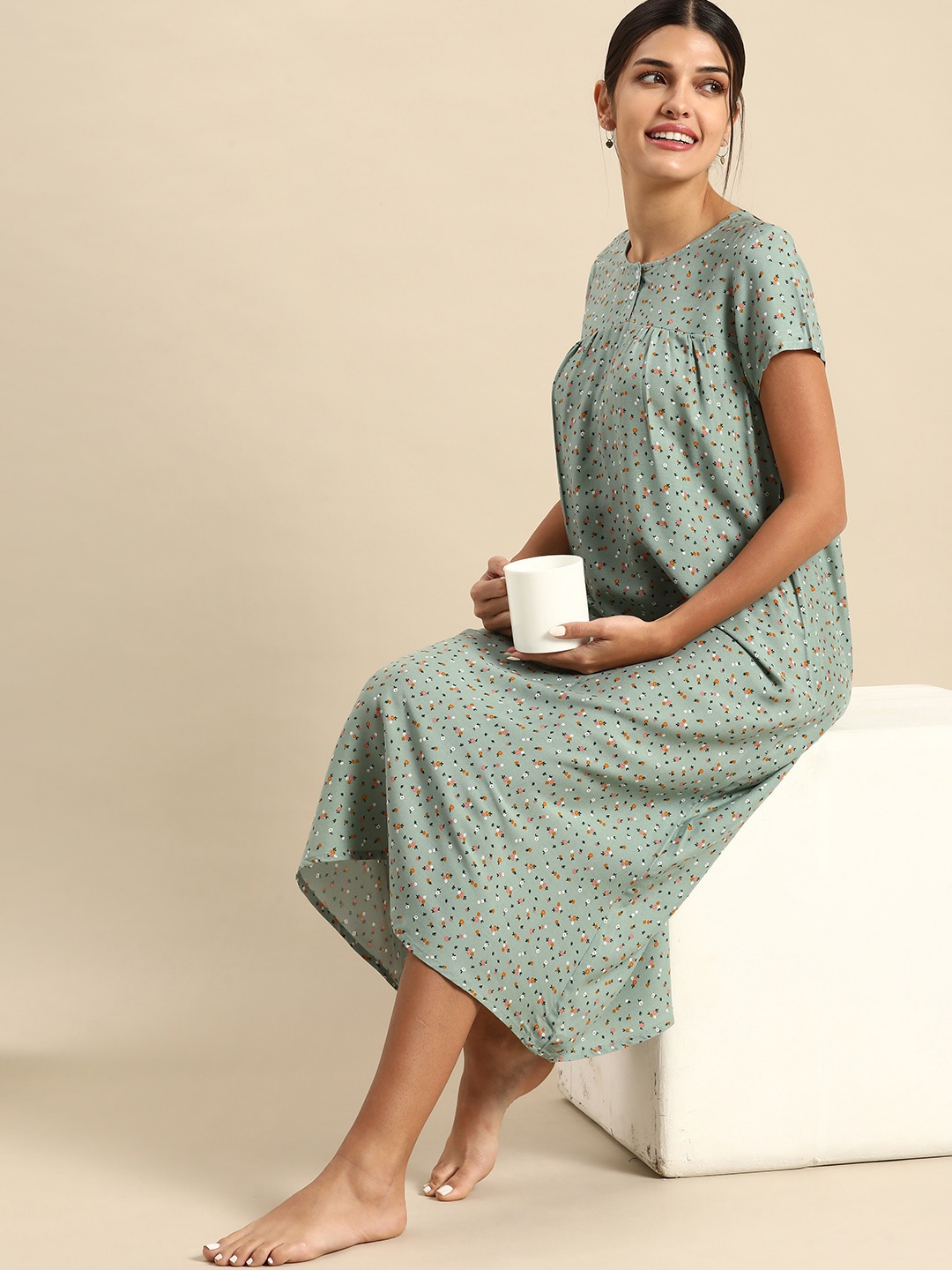 

Dreamz by Pantaloons Women Sea Green Printed Nightdress