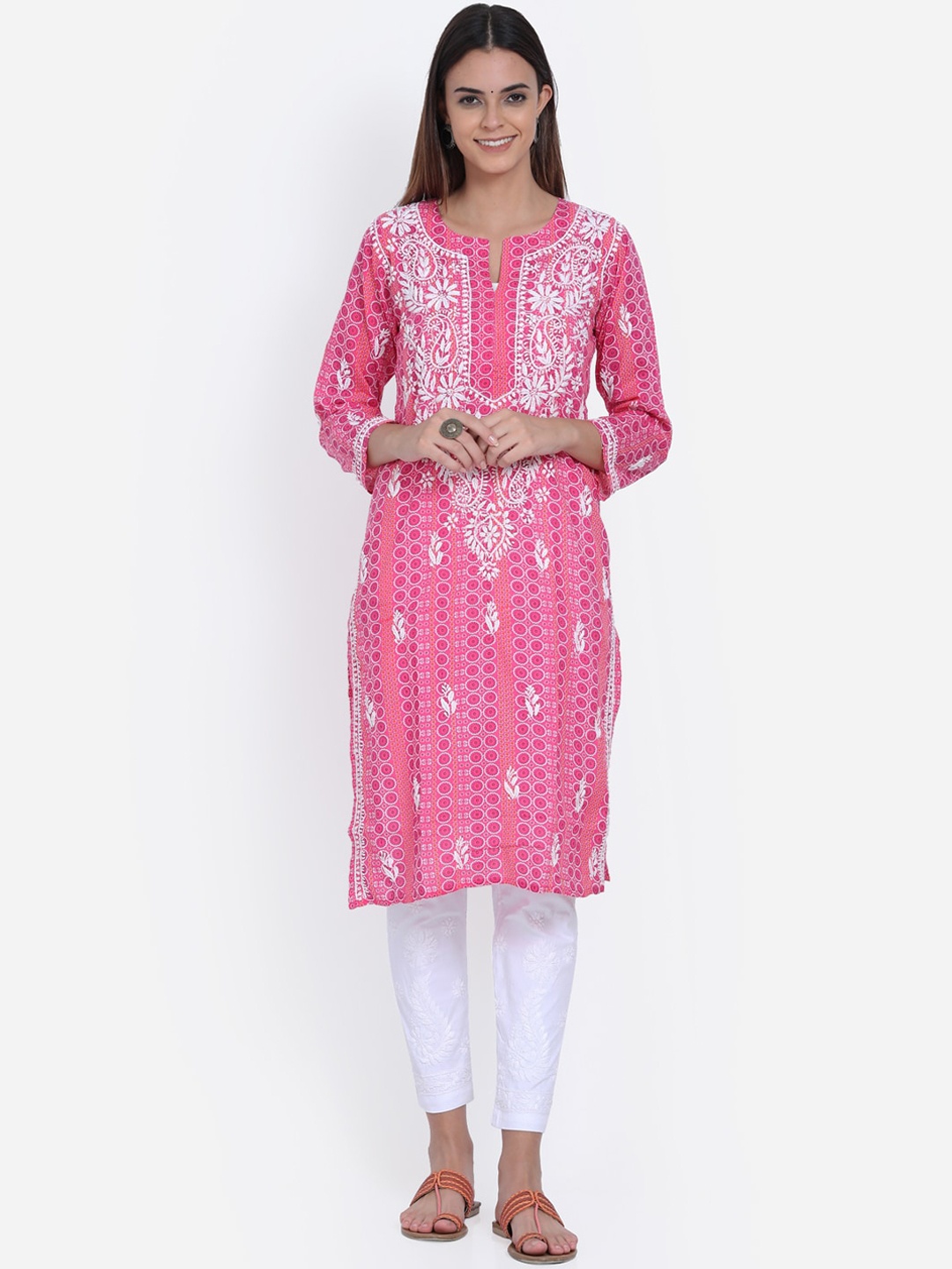 

PARAMOUNT CHIKAN Women Pink Ethnic Motifs Chikankari Cotton Kurta