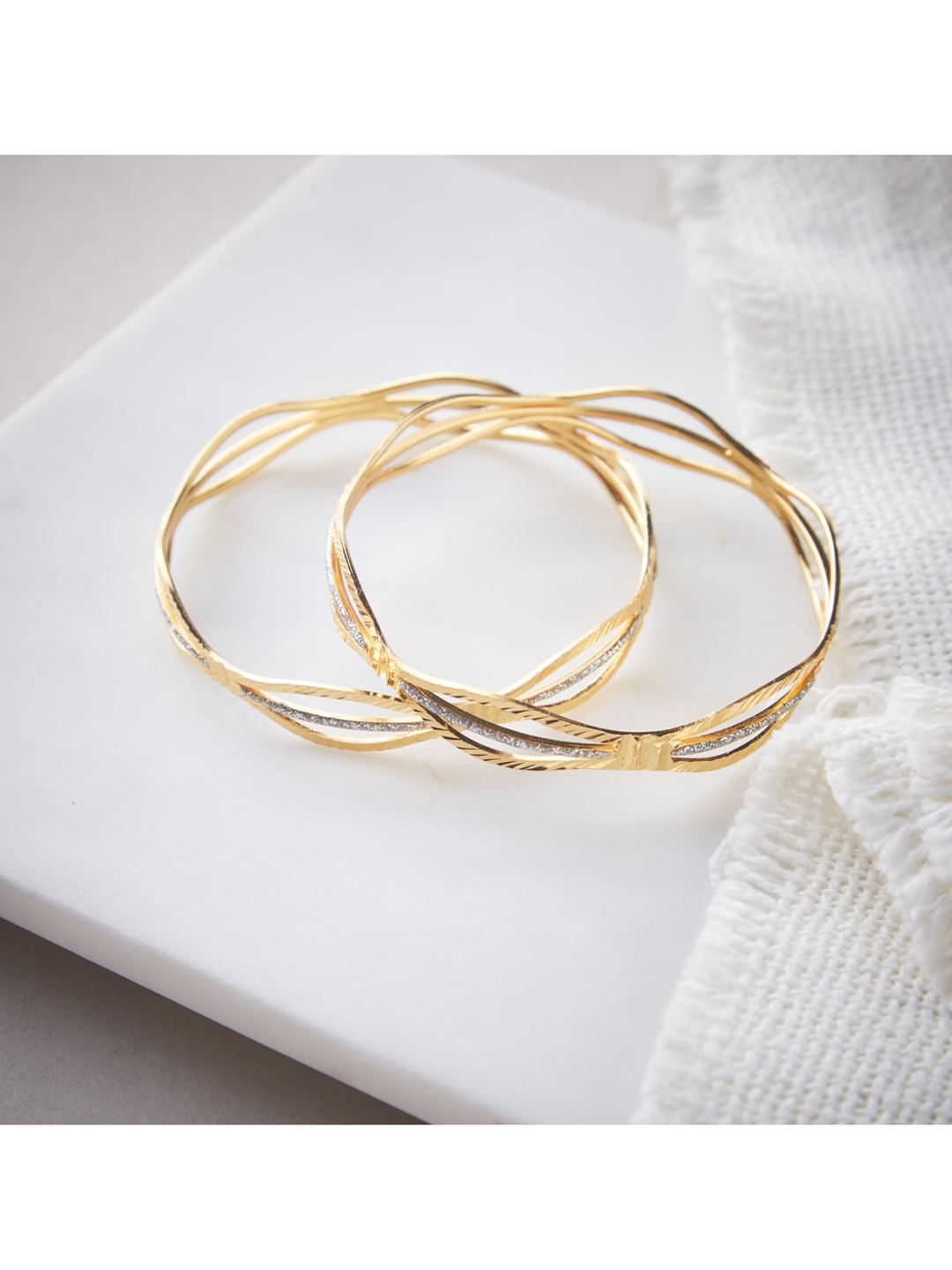 

ATIBELLE Set of 2 Gold-Plated Dual-Tone Bangles