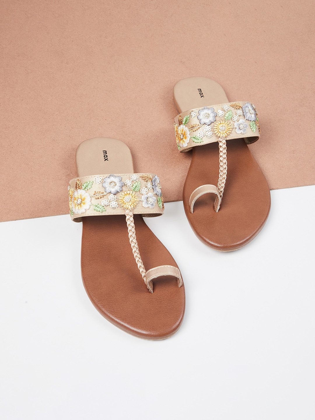 

max Women Yellow One Toe Flats with Embroidered