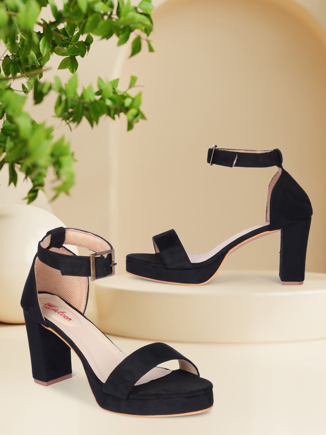 

Picktoes Black Block Sandals with Bows