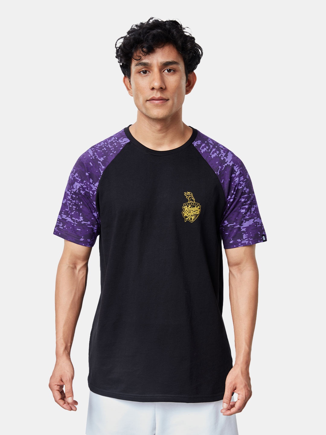 

The Souled Store Men Black Printed Applique T-shirt