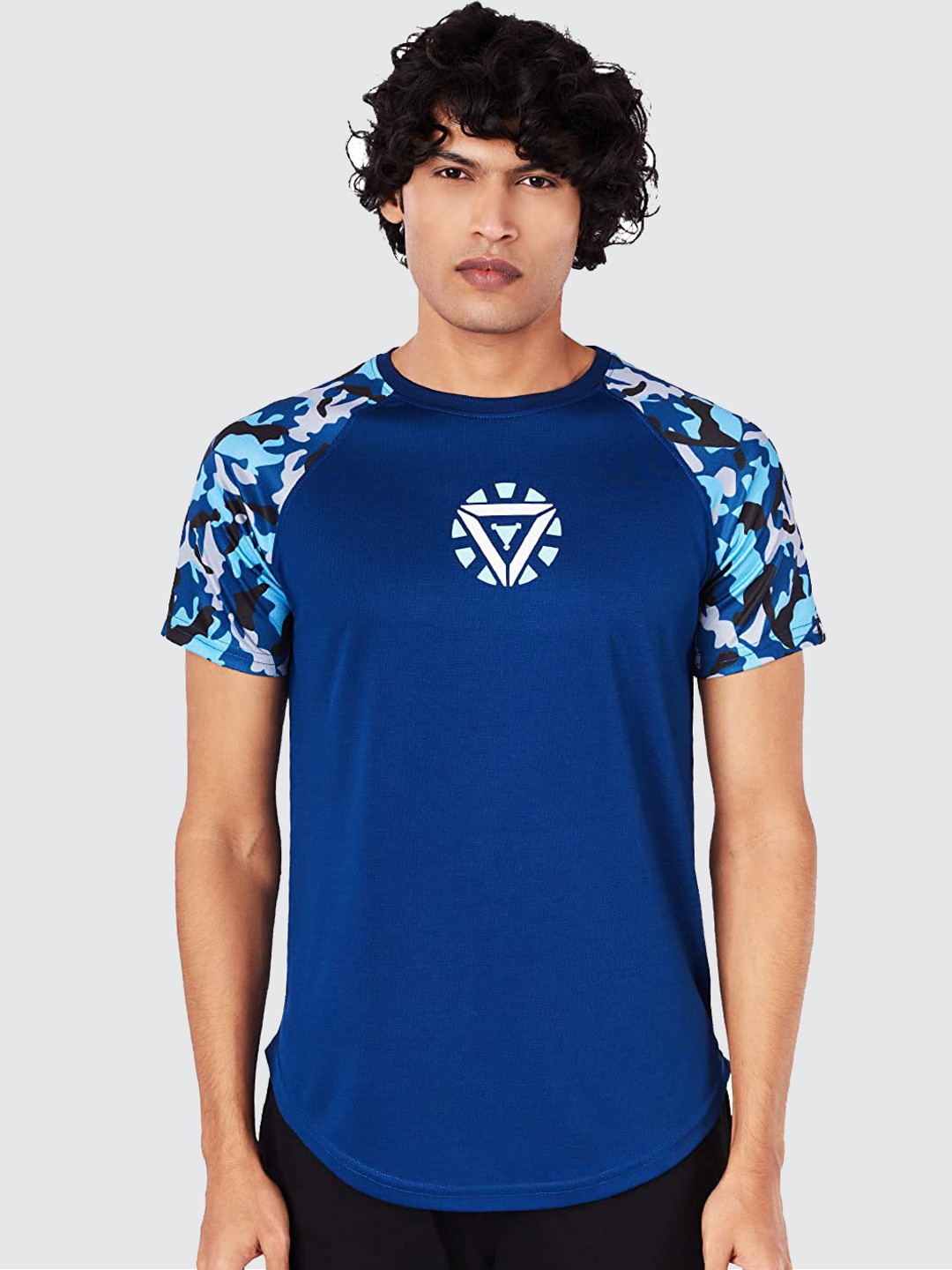 

The Souled Store Men Blue Camouflage Placement Printed Raglan Sleeves Cotton T-shirt
