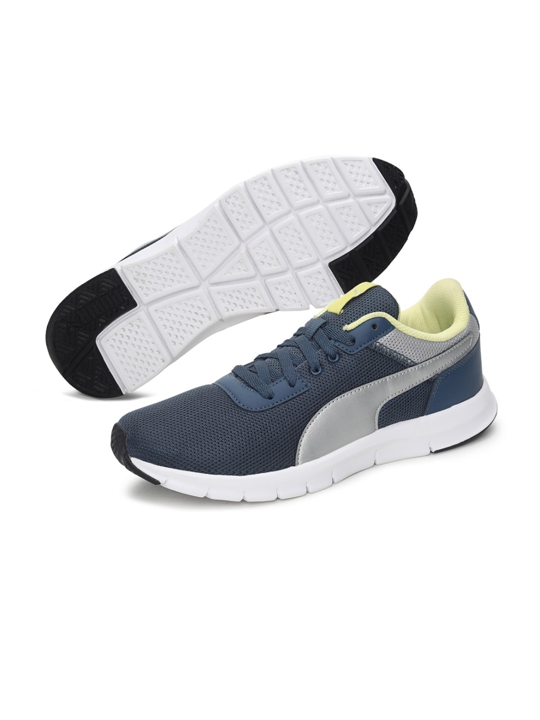 

Puma Men Blue Flexracer Sneakers