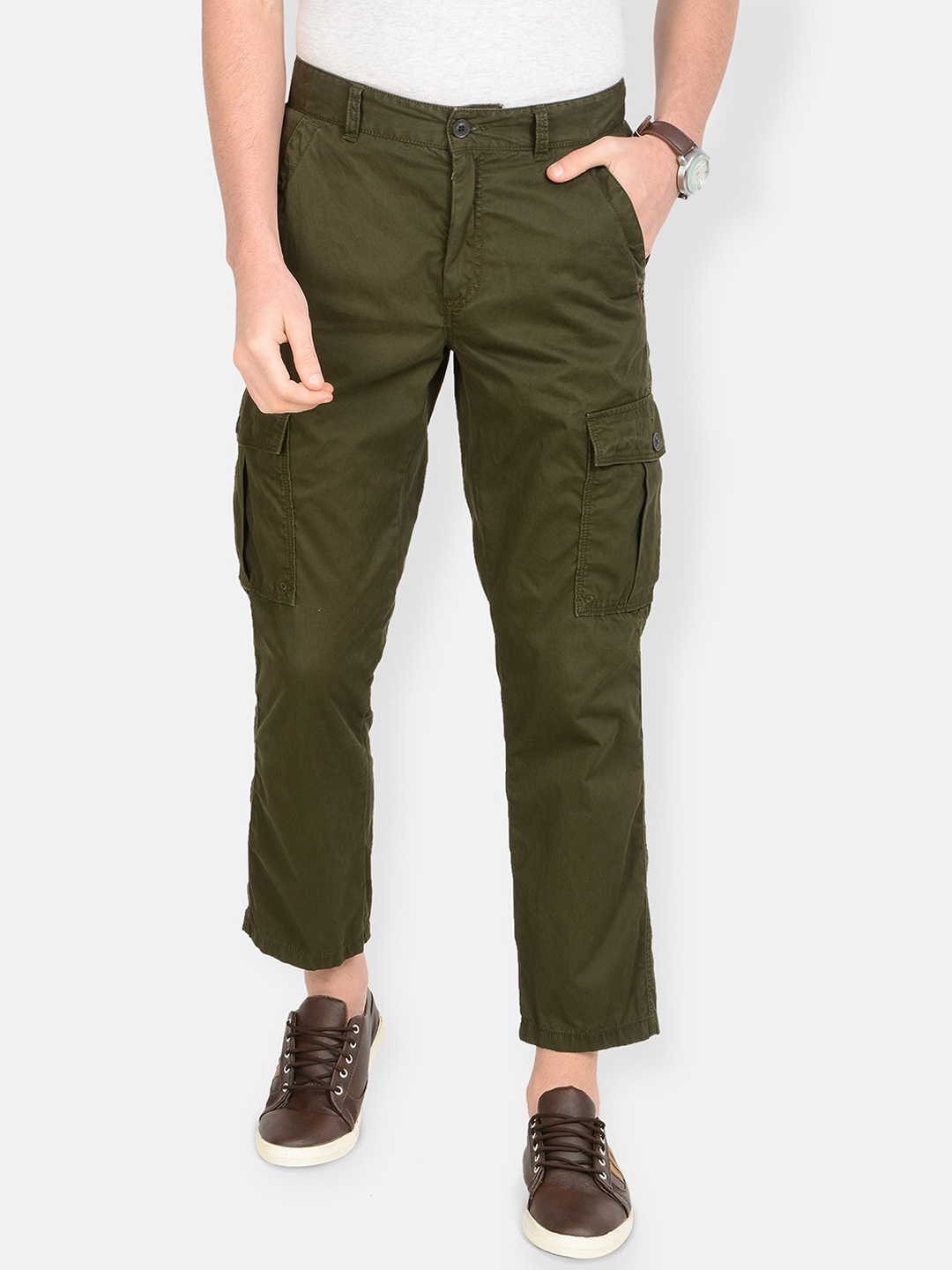 

t-base Men Green Tapered Fit Easy Wash Cargos Trousers