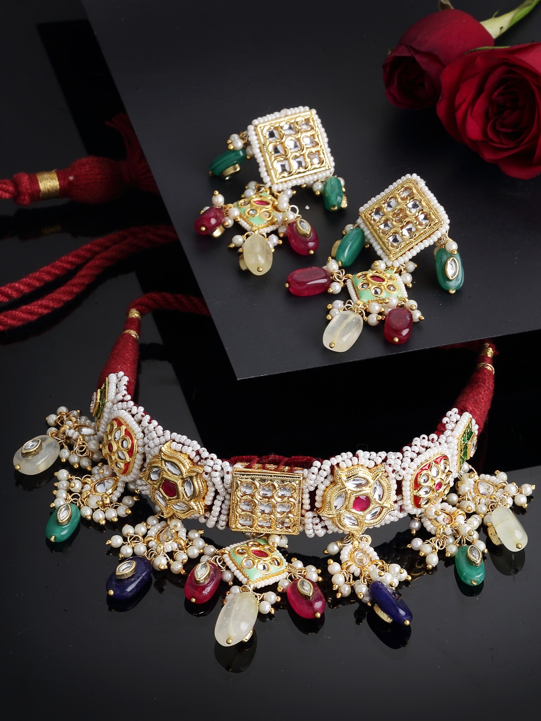 

DUGRISTYLE Women Gold-Plated Red & White Kundan-Studded & Pearls Beaded Necklace Set