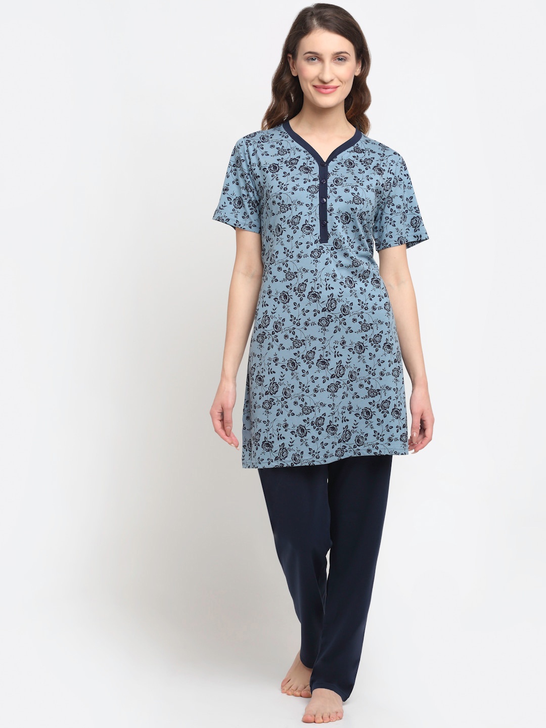 

Kanvin Women Blue & Black Printed Night suit