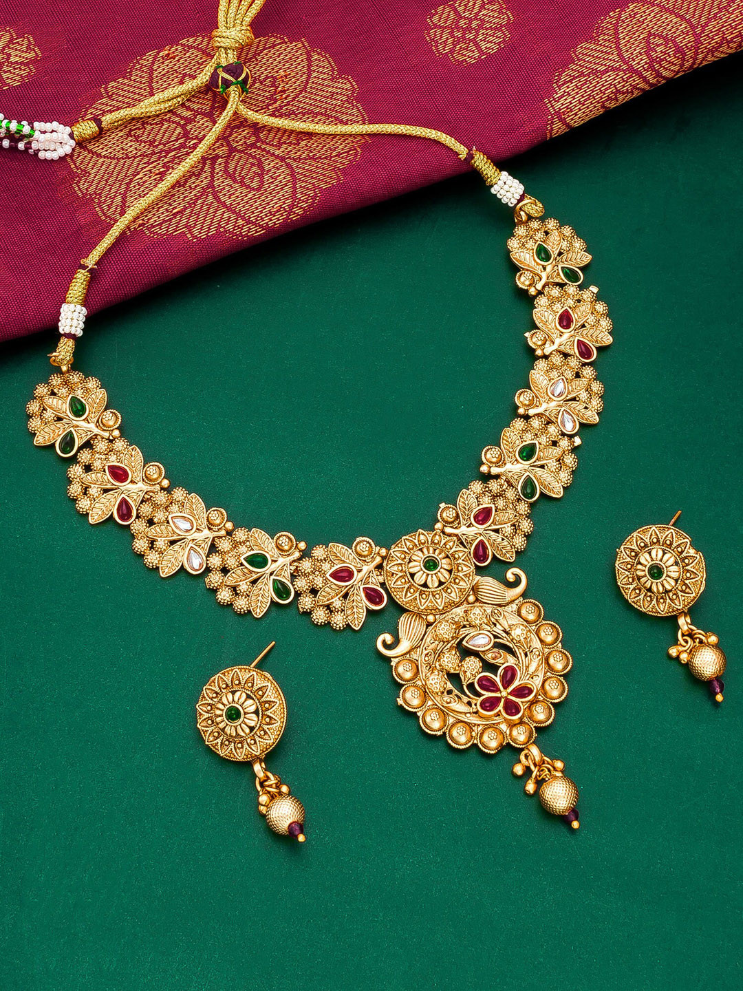 

aadita Gold-Plated Pearl Choker Jewellery Set