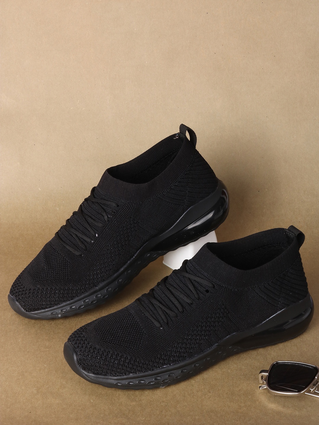 

M7 by Metronaut Men Black Woven Design Sneakers