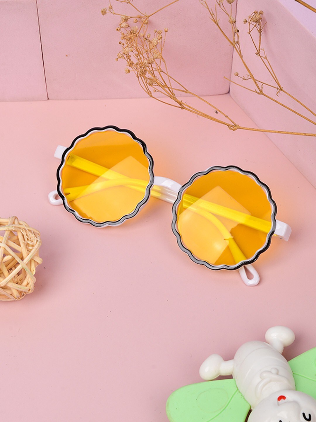 

POPLINS Unisex Kids Yellow Lens & White Round Sunglasses with UV Protected Lens GG-1045-B
