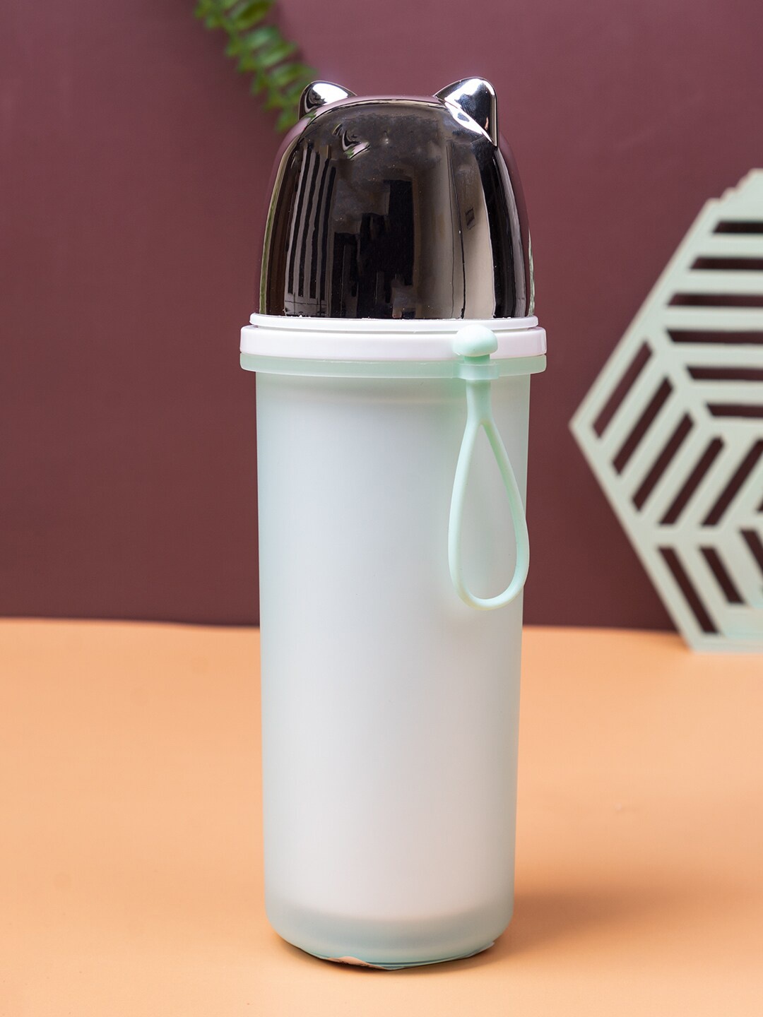 

MARKET99 Black & Green Water Bottle - 450 ml