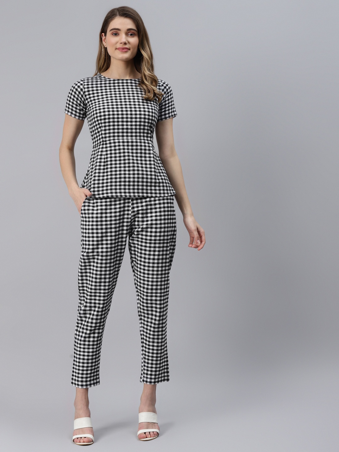 

FABNEST Women Black & White Gingham Checked Co-ord Set