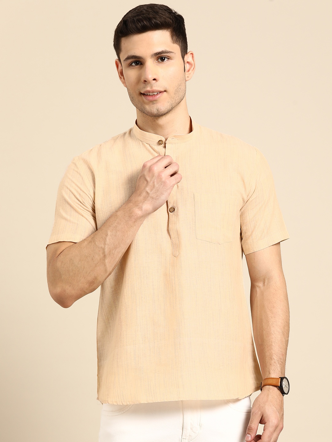 

RAJUBHAI HARGOVINDAS Men Beige Pure Cotton Handloom Short Kurta