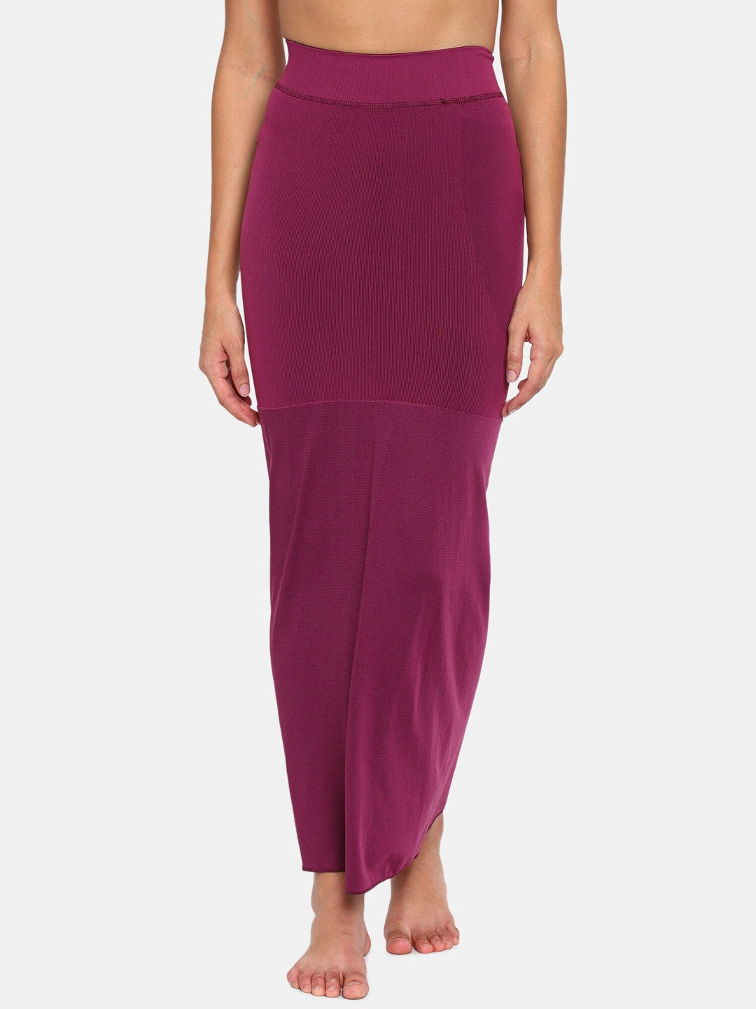 

Zivame Burgundy Solid Saree Shapewear