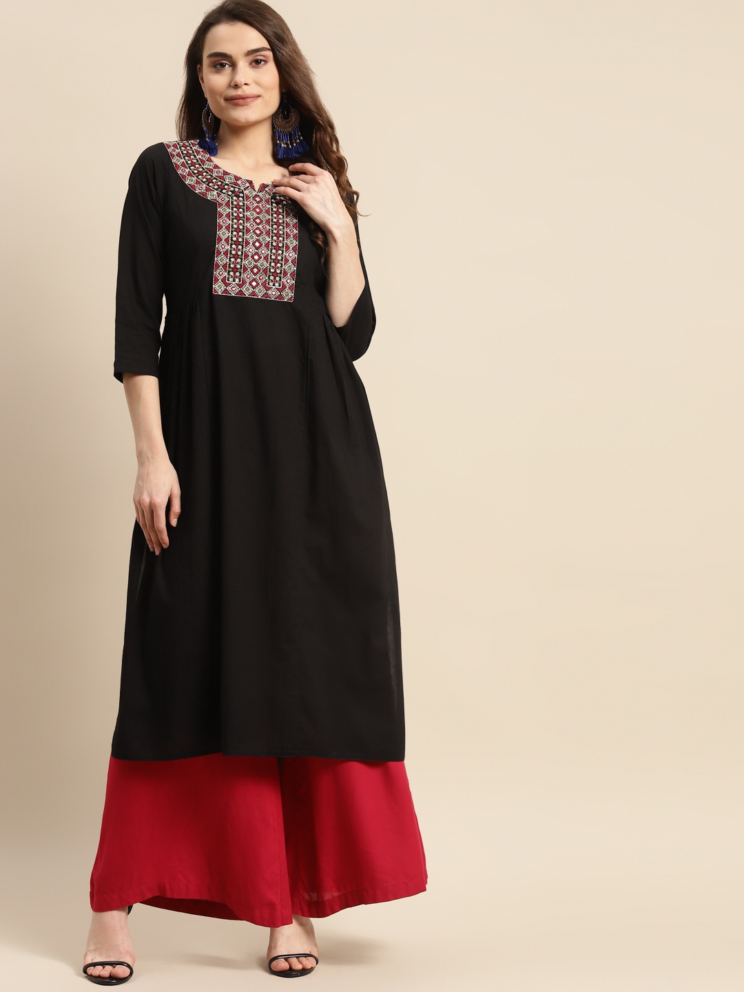 

Prakrti Women Black Embroidered Pure Cotton Kurta