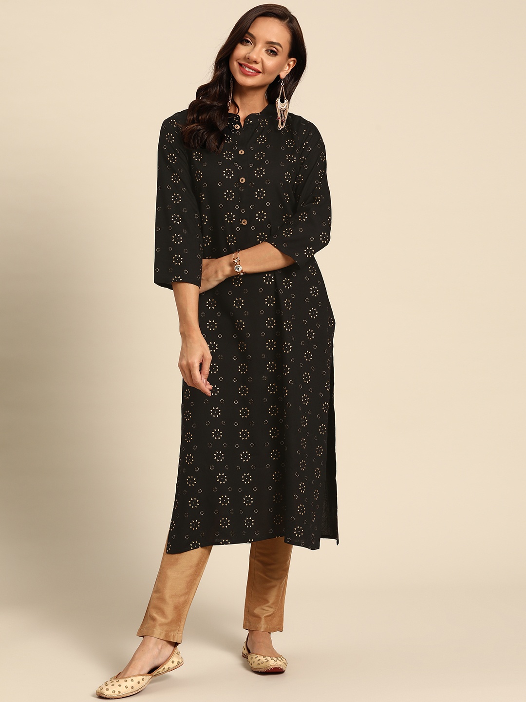 

Prakrti Women Black & Off White Geometric Buti Printed Kurta