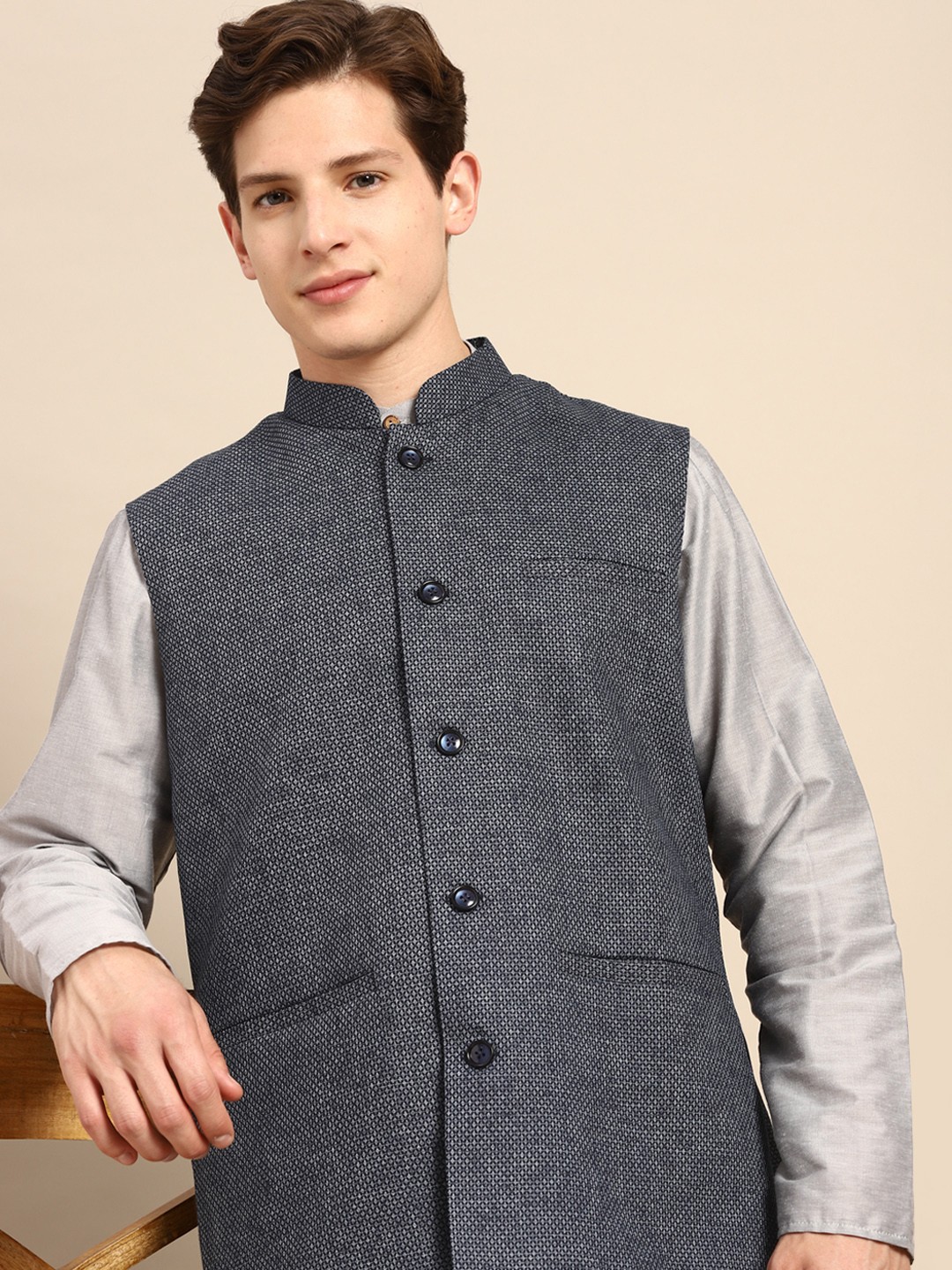 

Anouk Men Navy Blue & White Geometric Woven Design Cotton Sustainable Nehru Jacket