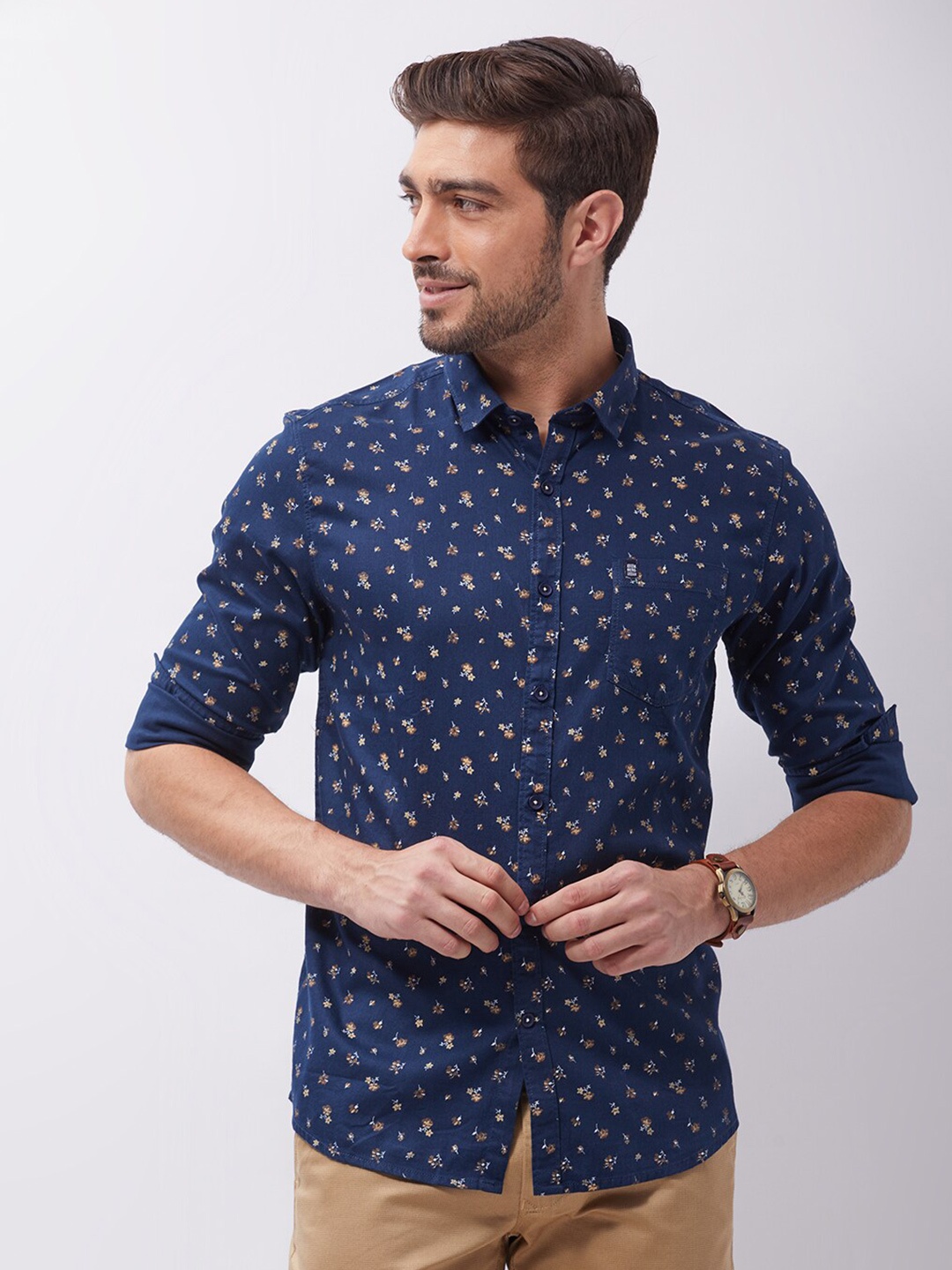 

Oxemberg Men Navy Blue Classic Slim Fit Floral Printed Pure Cotton Casual Shirt