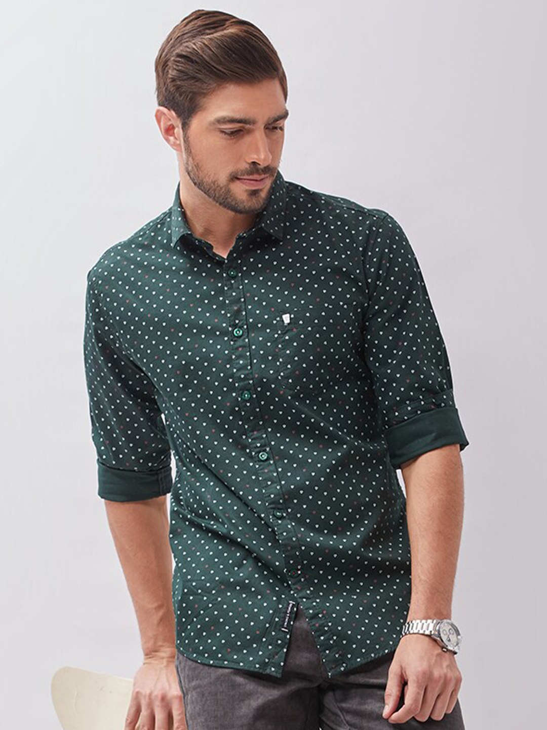 

Oxemberg Men Green & White Classic Slim Fit Floral Printed Cotton Casual Shirt