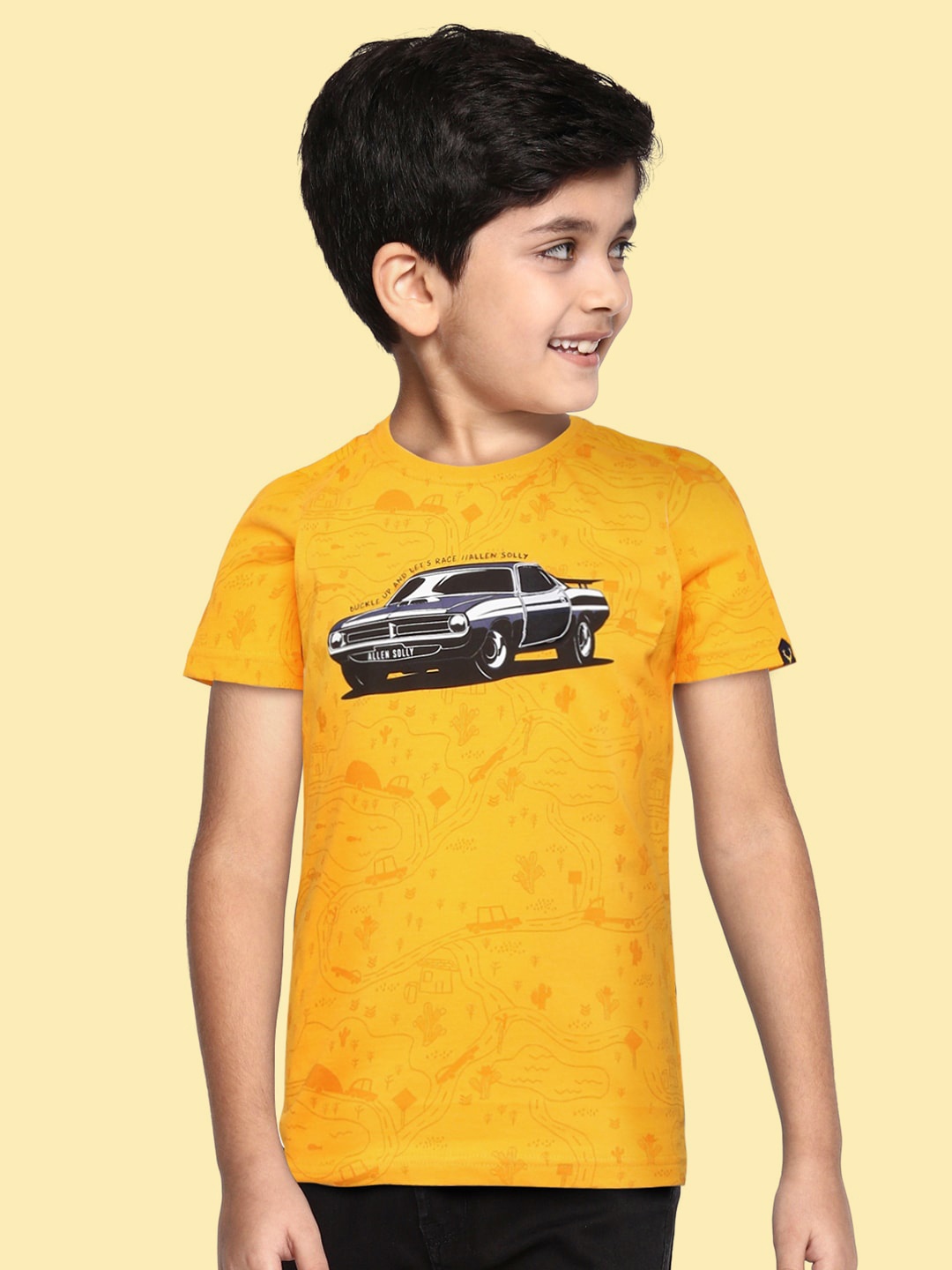

Allen Solly Junior Boys Yellow & Black Printed Pure Cotton Applique T-shirt