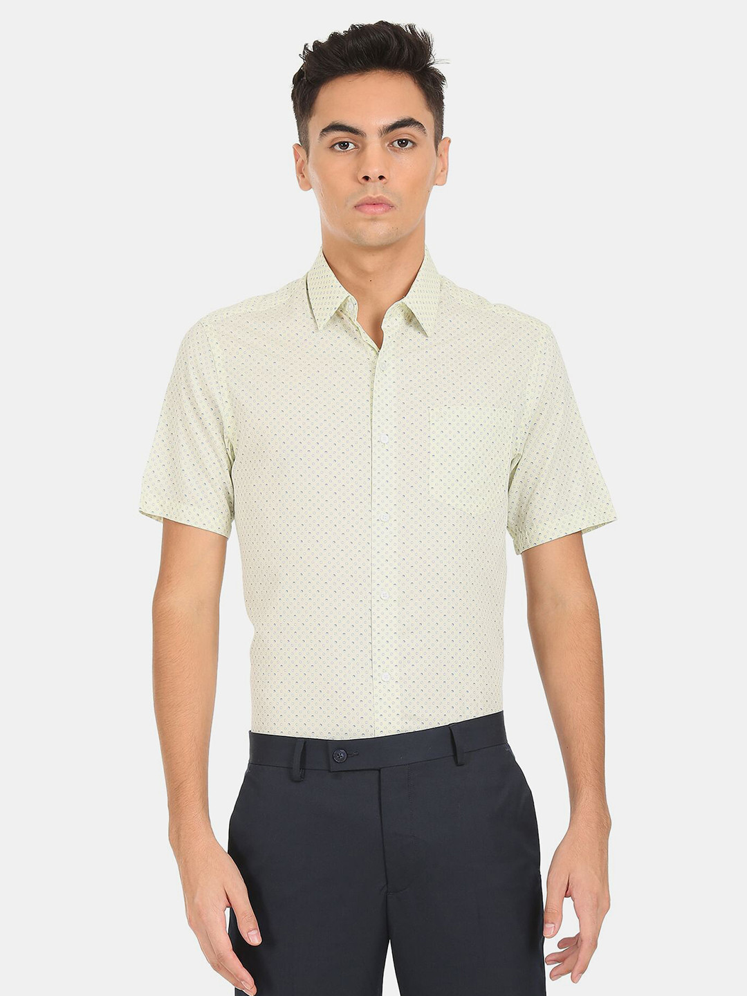 

Arrow Men Green Slim Fit Printed Pure Cotton Casual Shirt