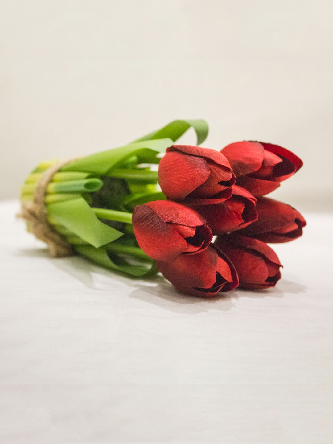 

AMFLIX Red & Green Artificial Tulip Flowers Bunch