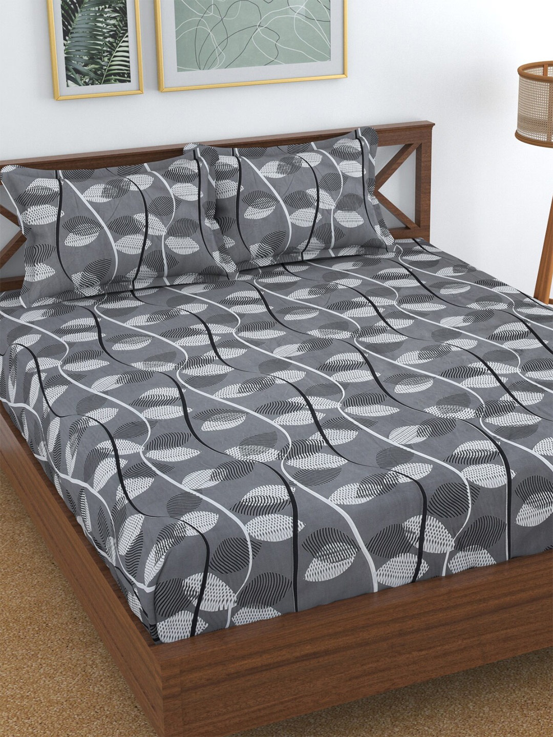 

Florida Grey & White Floral 144 TC Queen Bedsheet with 2 Pillow Covers