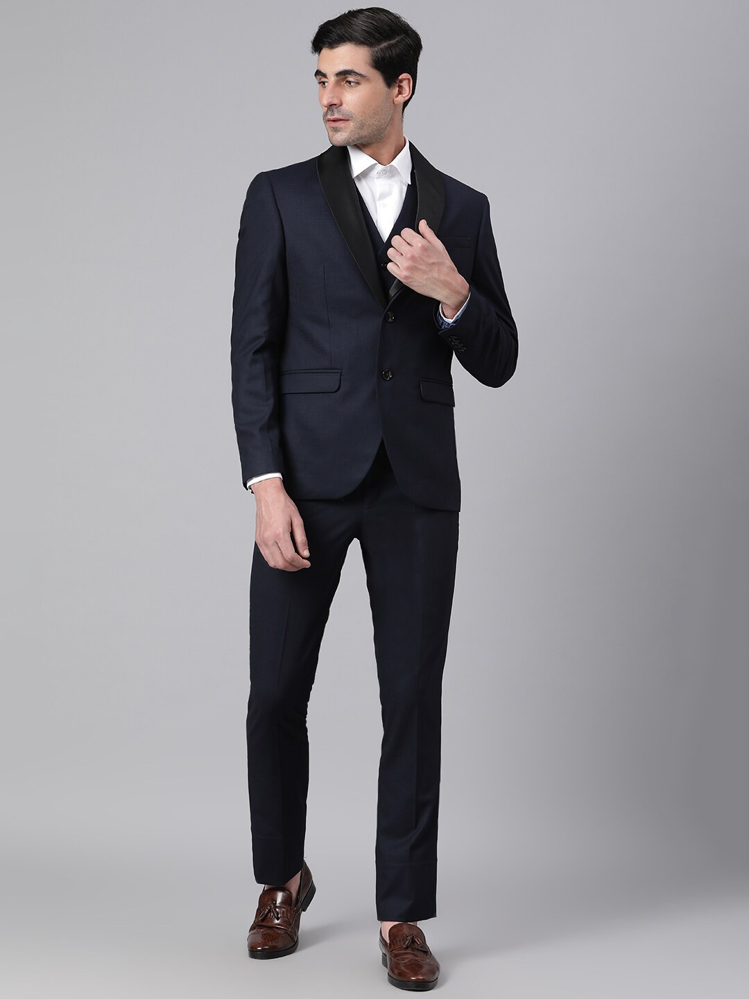 

Richlook Men Navy Blue Solid Regular Fit 3 Piece Formal Suit