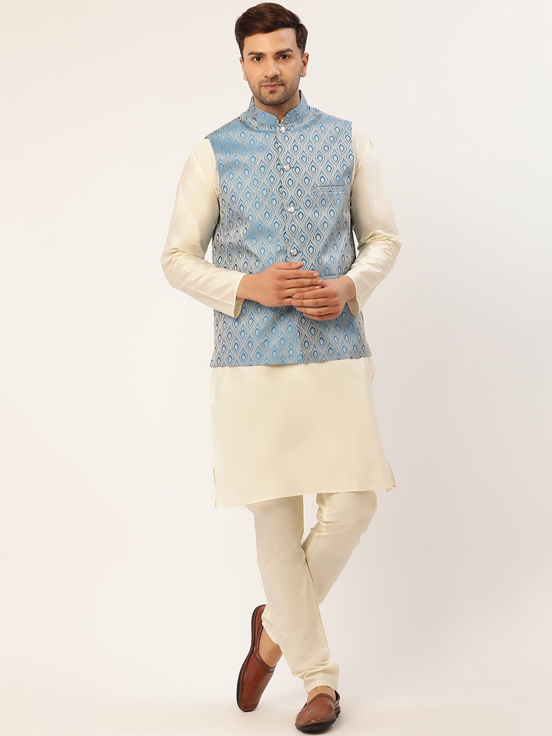 

Jompers Men Cream-Coloured Kurta with Pyjamas & Nehru Jacket