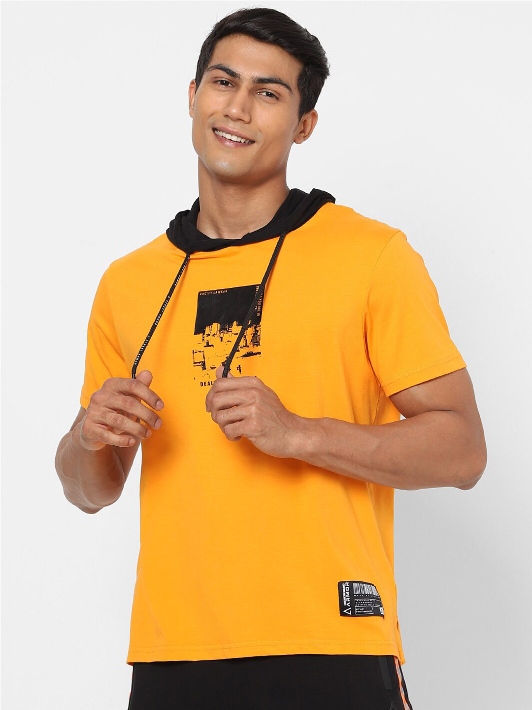 

Street Armor by Pantaloons Men Orange & Black Printed Hooded T-shirt