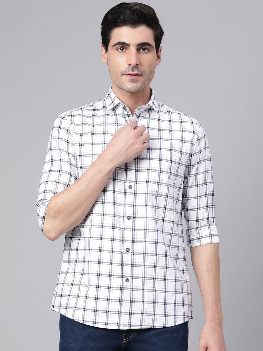 

Richlook Men White & Blue Slim Fit Windowpane Checks Checked Pure Cotton Casual Shirt